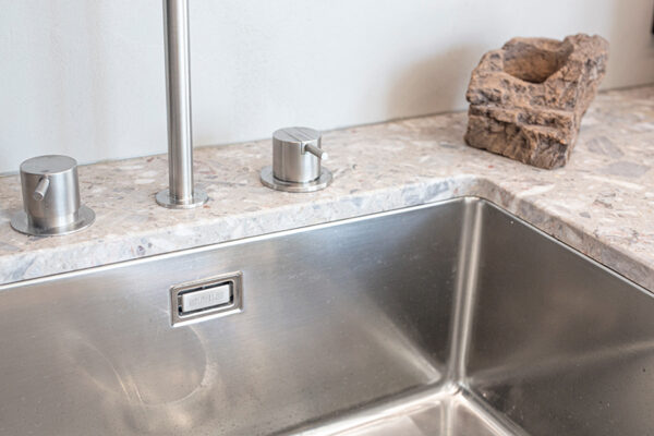 lagom 50 terasallas kivitason alle asennettuna diskho undermonterad stainless steel sink undermounted